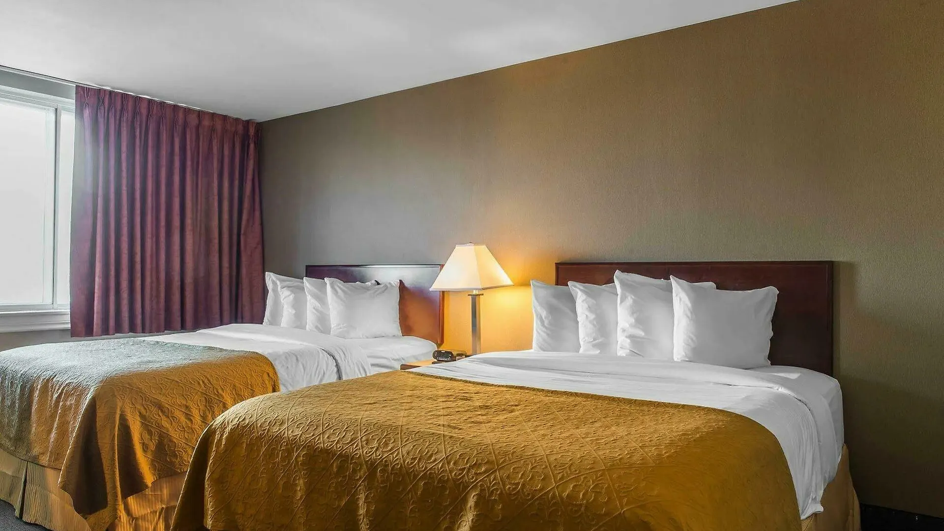 ***  Ramada Plaza By Wyndham Montreal Hotel Canada