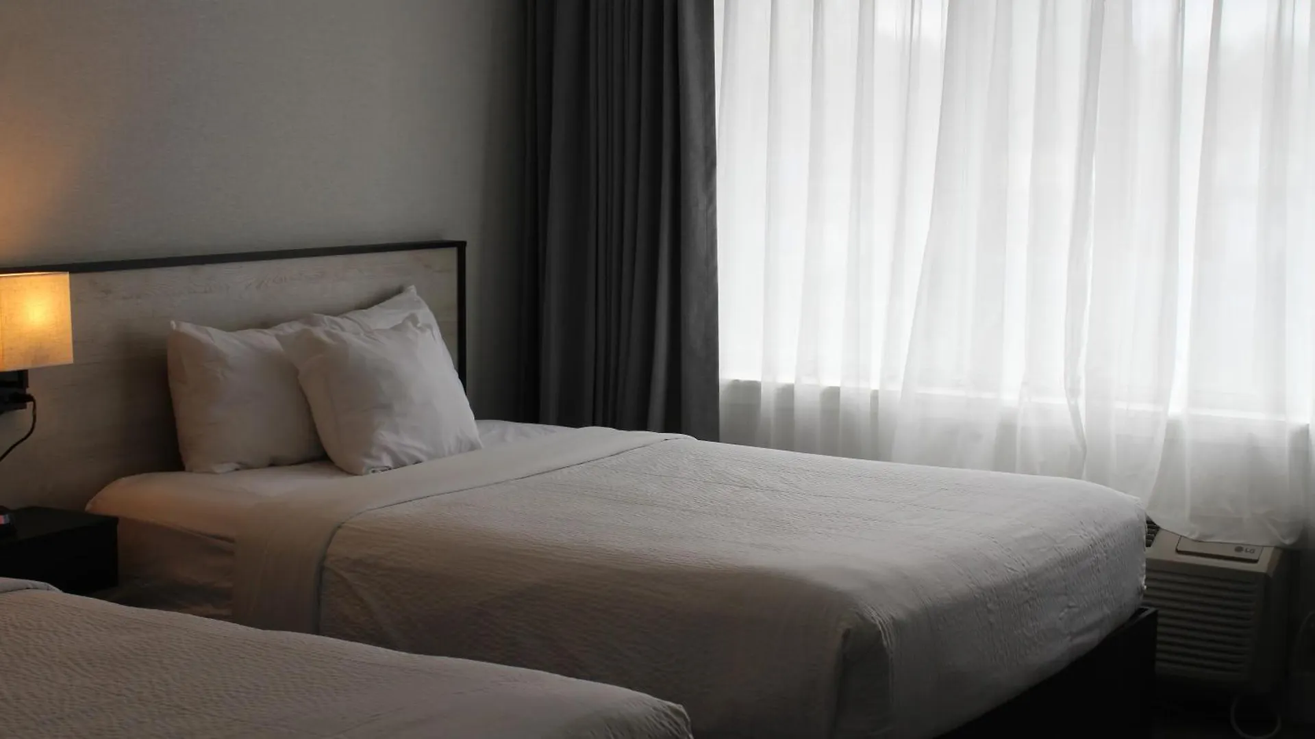 Ramada Plaza By Wyndham Montreal Hotel